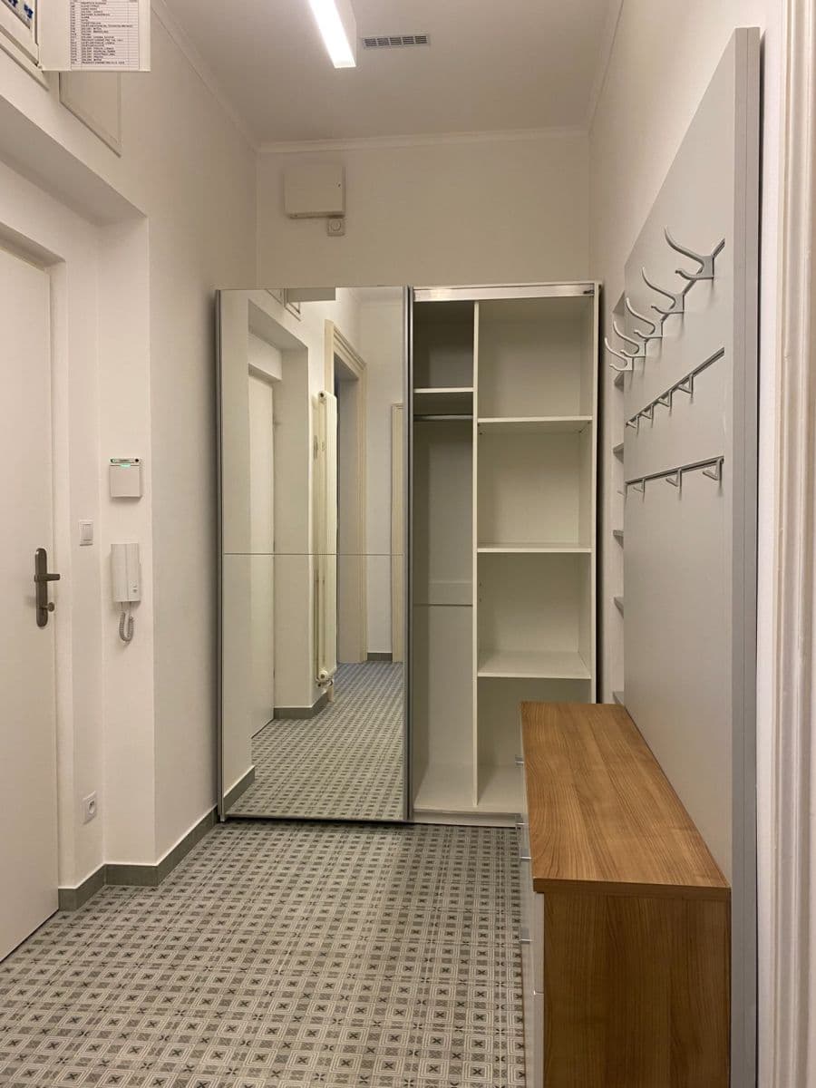 Prodej bytu 2+1 70 m², Lublaňská, Praha, Praha Prodej bytu 2+1 70 m², Lublaňská, Praha, Praha