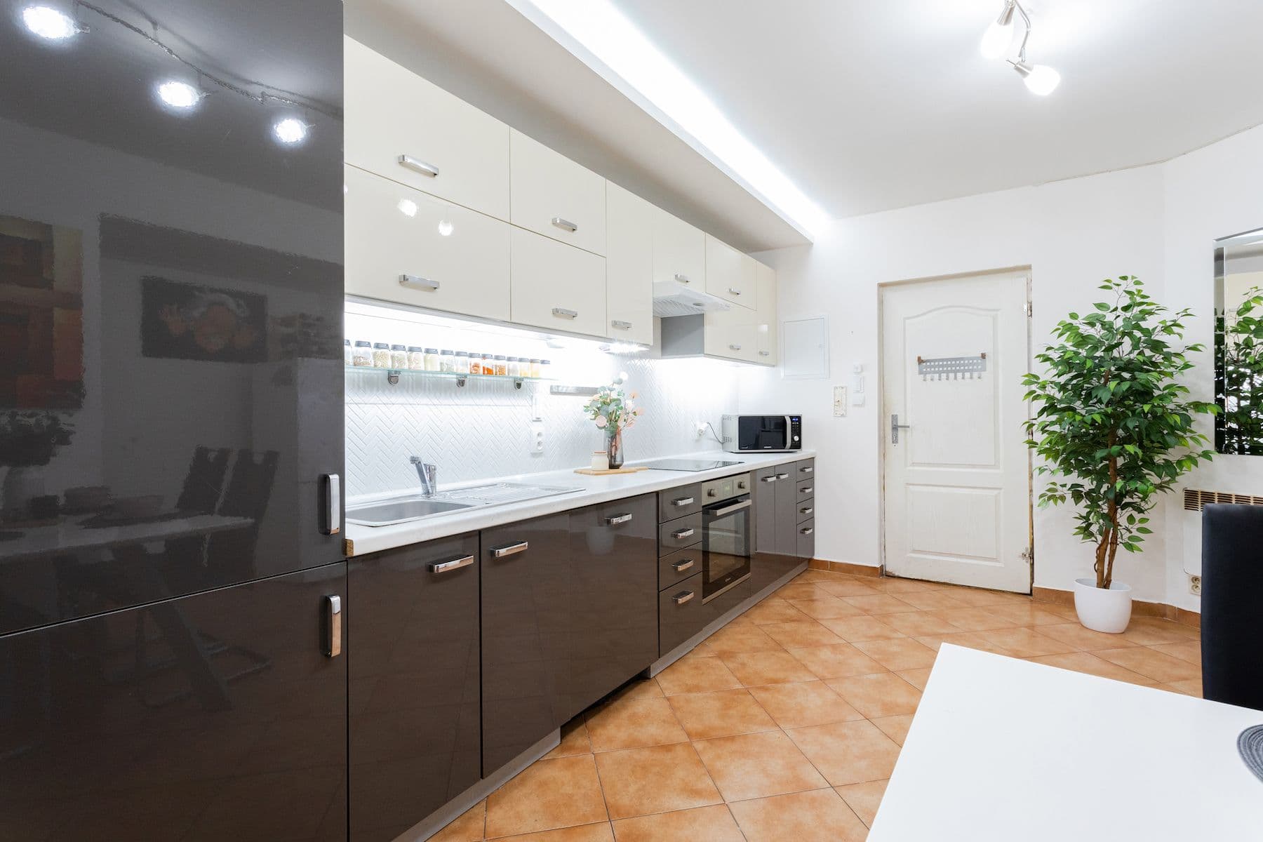 Prodej bytu 1+1 48 m², Finská, Praha, Praha Prodej bytu 1+1 48 m², Finská, Praha, Praha