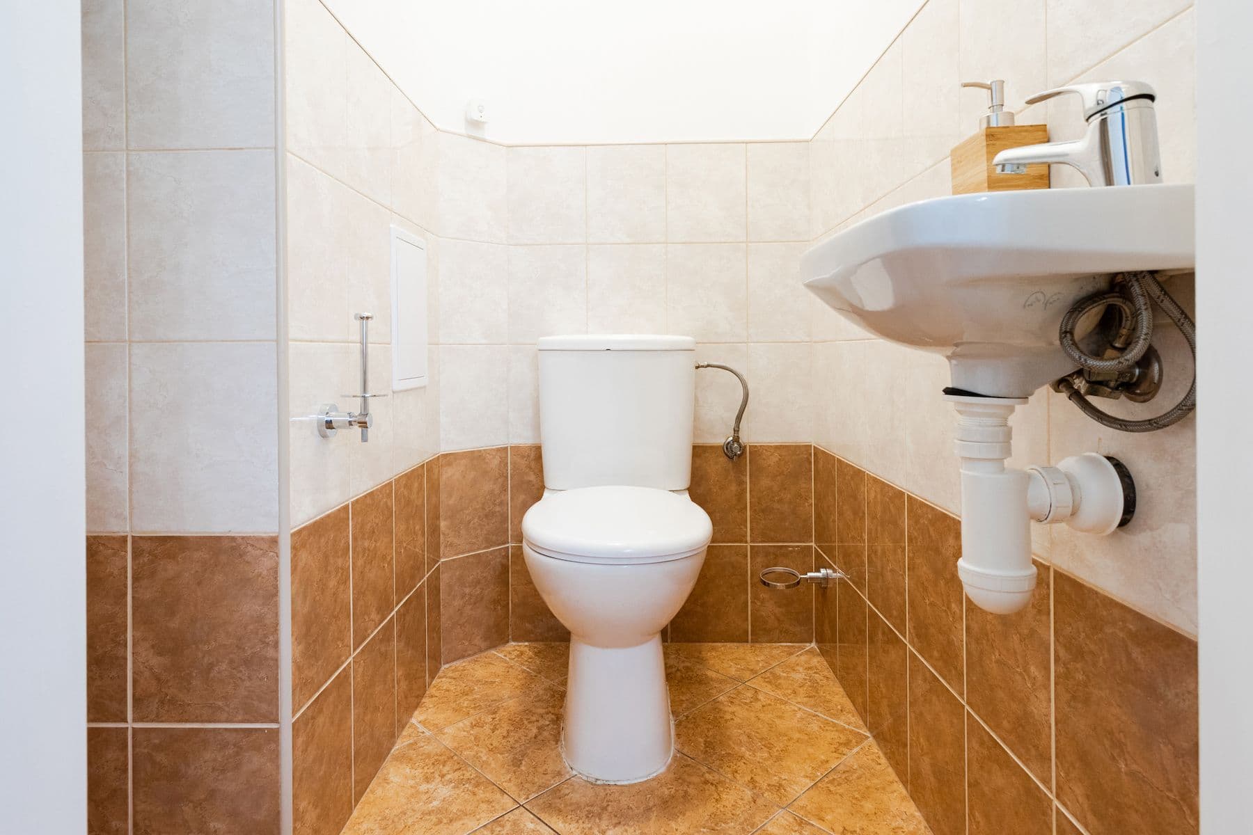 Prodej bytu 1+1 48 m², Finská, Praha, Praha Prodej bytu 1+1 48 m², Finská, Praha, Praha