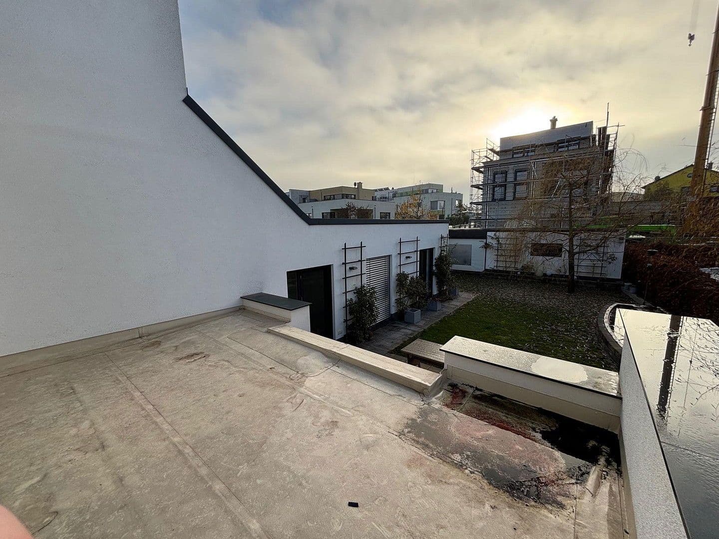 Prodej domu 239 m², pozemek 638 m², Am Yachthafen 3, Zwenkau, Sasko Prodej domu 239 m², pozemek 638 m², Am Yachthafen 3, Zwenkau, Sasko