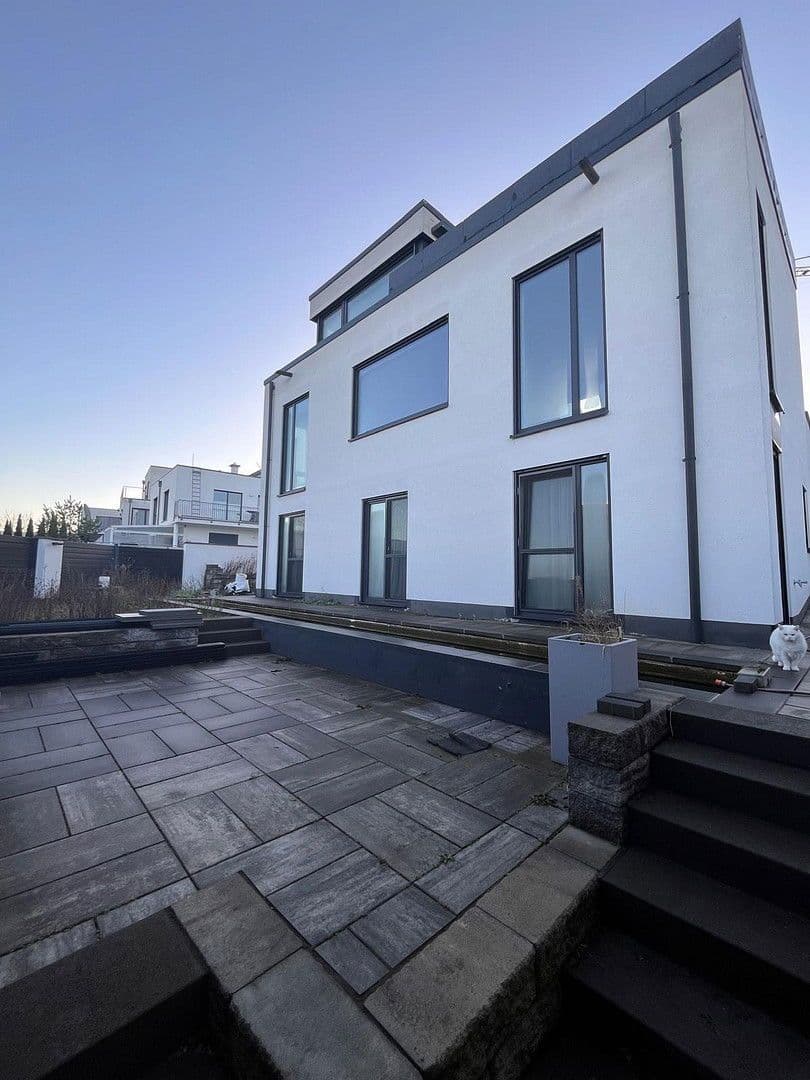 Prodej domu 239 m², pozemek 638 m², Am Yachthafen 3, Zwenkau, Sasko Prodej domu 239 m², pozemek 638 m², Am Yachthafen 3, Zwenkau, Sasko