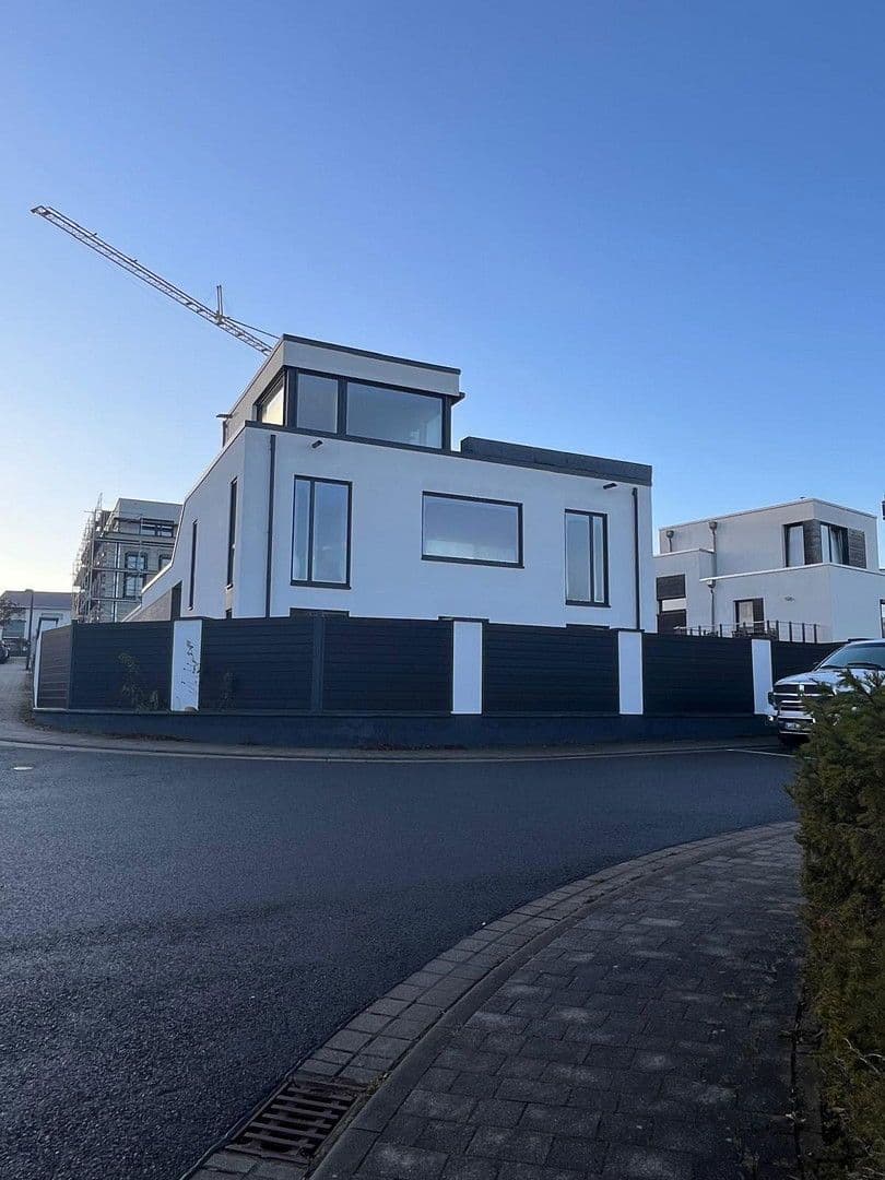 Prodej domu 239 m², pozemek 638 m², Am Yachthafen 3, Zwenkau, Sasko Prodej domu 239 m², pozemek 638 m², Am Yachthafen 3, Zwenkau, Sasko