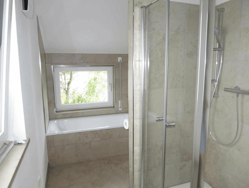 Prodej domu 144 m², pozemek 300 m², Großmehring, Bavorsko Prodej domu 144 m², pozemek 300 m², Großmehring, Bavorsko