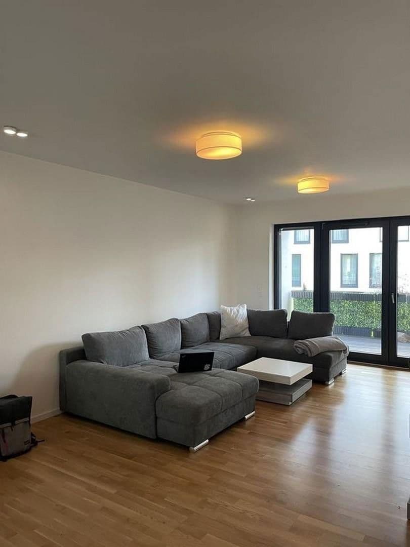 Pronájem bytu 2+1 35 m², Köln, Severní Porýní-Vestfálsko Pronájem bytu 2+1 35 m², Köln, Severní Porýní-Vestfálsko