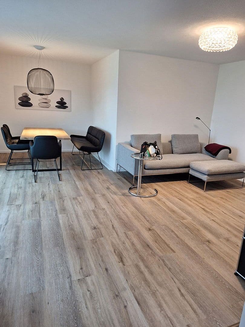 Pronájem bytu 3+1 82 m², Hufeisenstraße 27, Eching, Bavorsko Pronájem bytu 3+1 82 m², Hufeisenstraße 27, Eching, Bavorsko