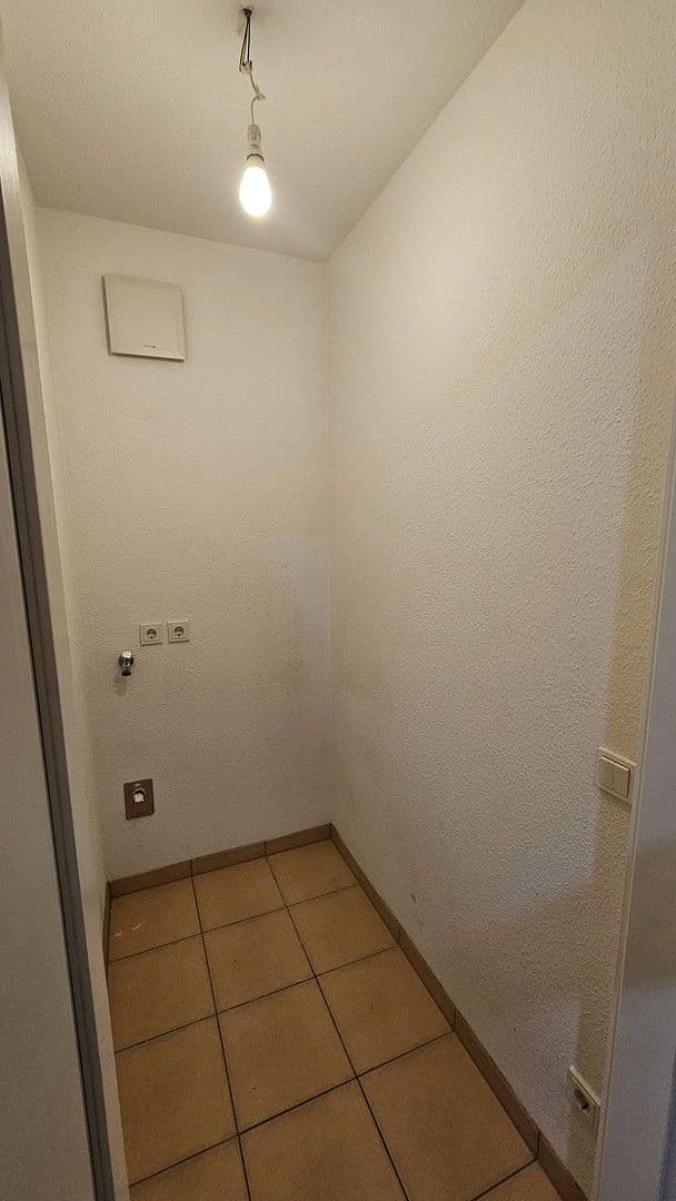 Pronájem bytu 4+1 126 m², Karlsruhe, Bádensko-Württembersko Pronájem bytu 4+1 126 m², Karlsruhe, Bádensko-Württembersko