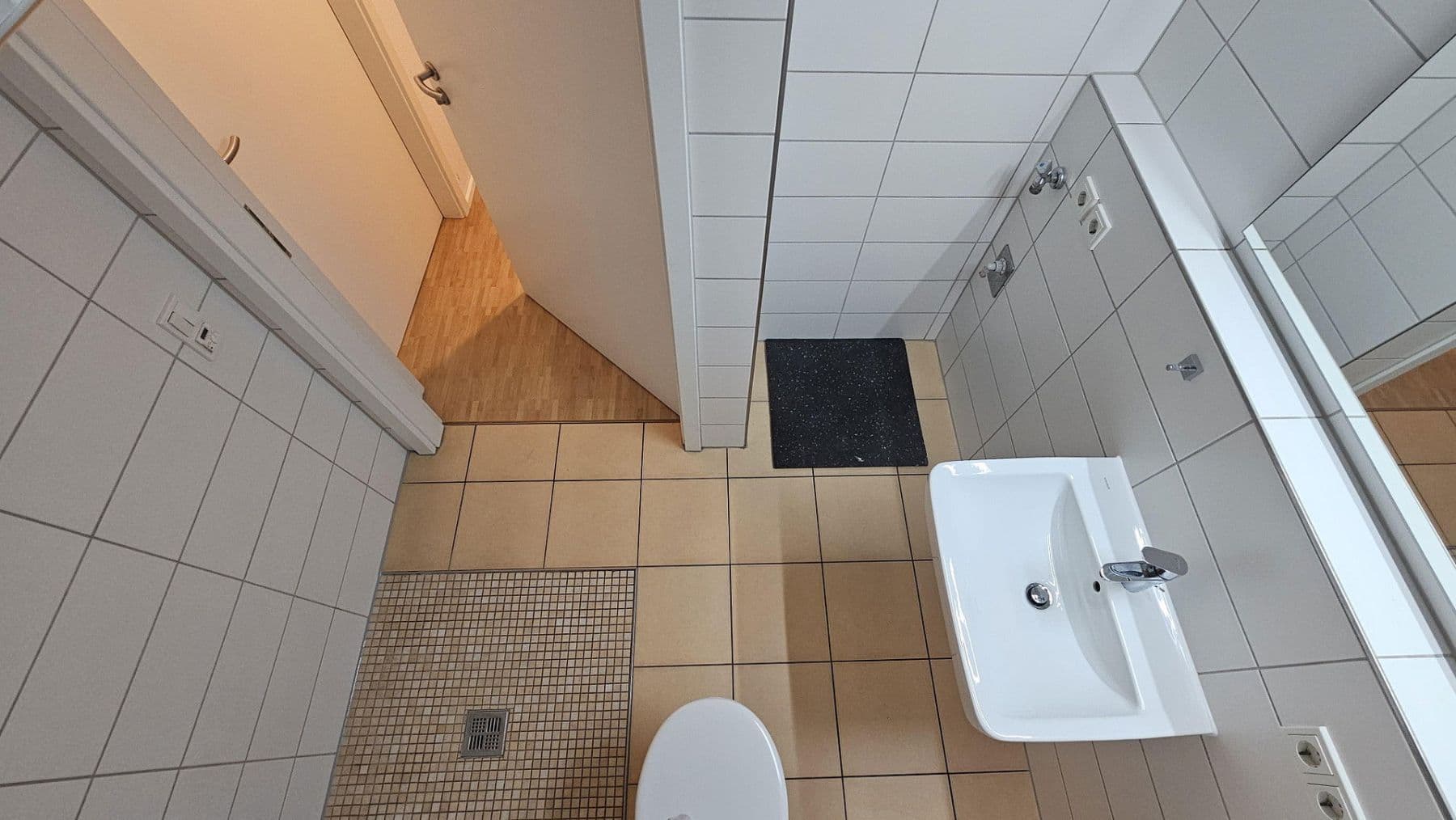 Pronájem bytu 4+1 126 m², Karlsruhe, Bádensko-Württembersko Pronájem bytu 4+1 126 m², Karlsruhe, Bádensko-Württembersko