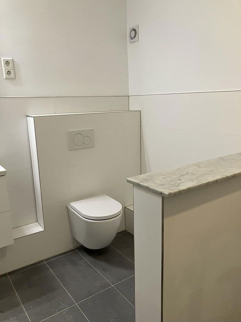 Pronájem bytu 2+1 85 m², Siegburg, Severní Porýní-Vestfálsko Pronájem bytu 2+1 85 m², Siegburg, Severní Porýní-Vestfálsko