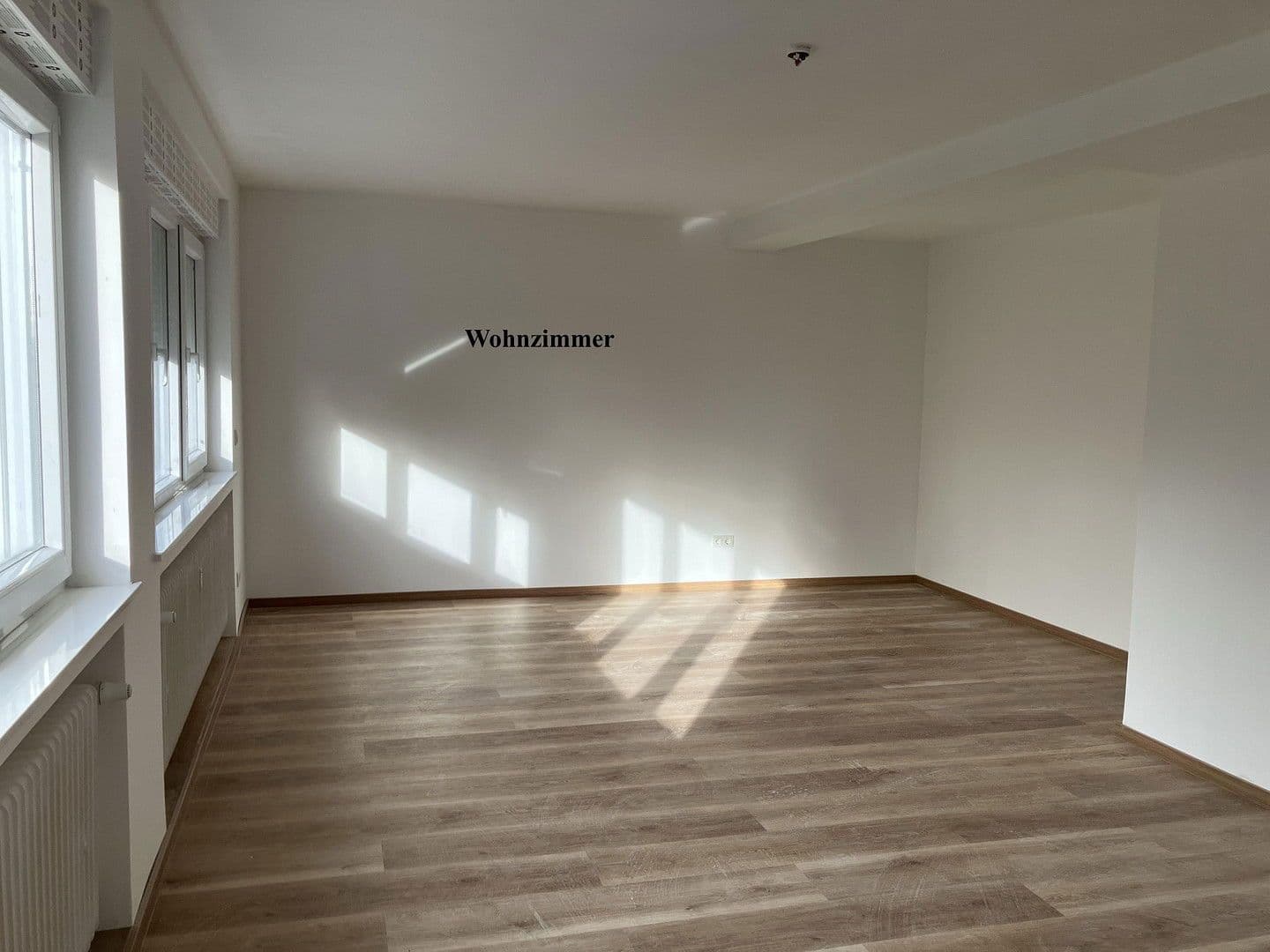 Pronájem bytu 2+1 85 m², Siegburg, Severní Porýní-Vestfálsko Pronájem bytu 2+1 85 m², Siegburg, Severní Porýní-Vestfálsko