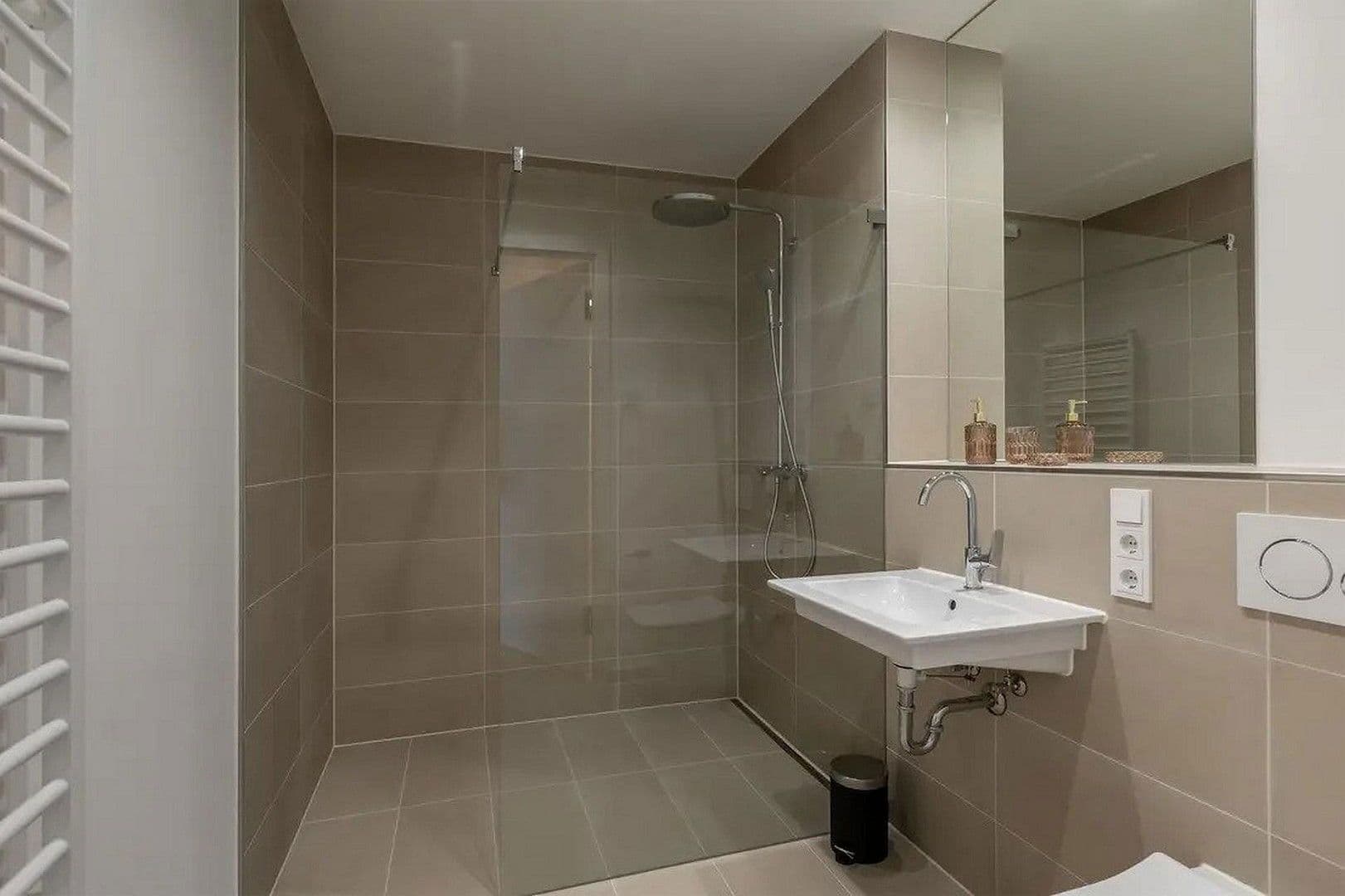 Pronájem bytu 1+1 21 m², Flottwellstraße 12, Berlin, Berlín Pronájem bytu 1+1 21 m², Flottwellstraße 12, Berlin, Berlín