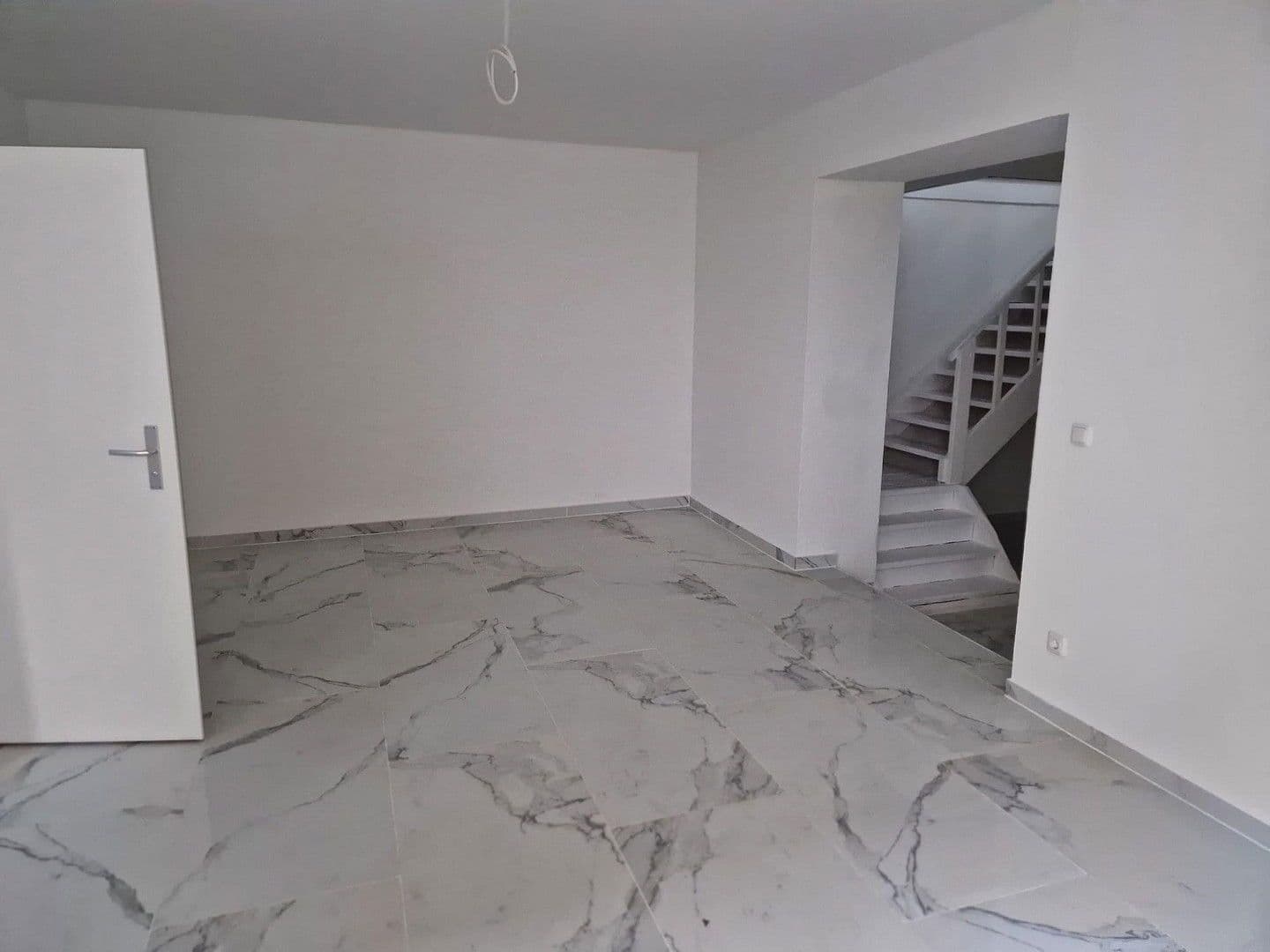 Pronájem bytu 6+1 218 m², Dahlener Straße 100, Mönchengladbach, Severní Porýní-Vestfálsko Pronájem bytu 6+1 218 m², Dahlener Straße 100, Mönchengladbach, Severní Porýní-Vestfálsko