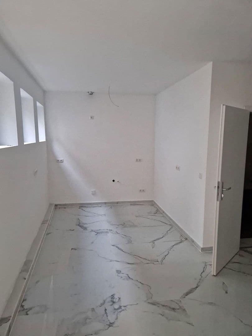 Pronájem bytu 6+1 218 m², Dahlener Straße 100, Mönchengladbach, Severní Porýní-Vestfálsko Pronájem bytu 6+1 218 m², Dahlener Straße 100, Mönchengladbach, Severní Porýní-Vestfálsko