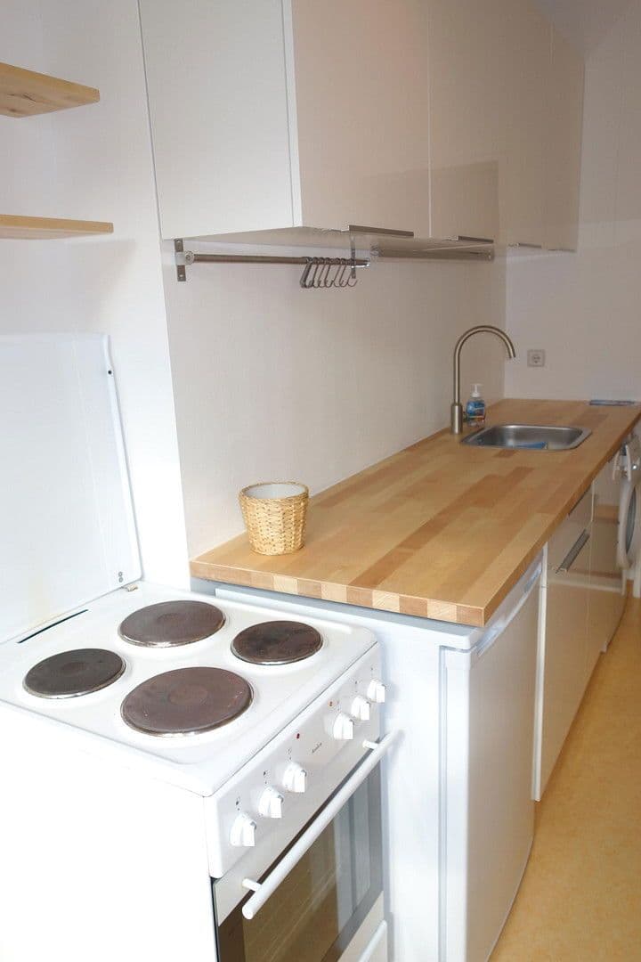 Pronájem bytu 1+1 36 m², Berlin, Berlín Pronájem bytu 1+1 36 m², Berlin, Berlín