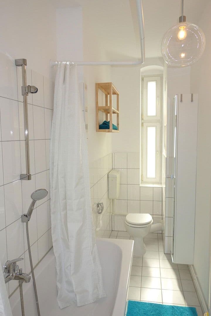 Pronájem bytu 1+1 36 m², Berlin, Berlín Pronájem bytu 1+1 36 m², Berlin, Berlín