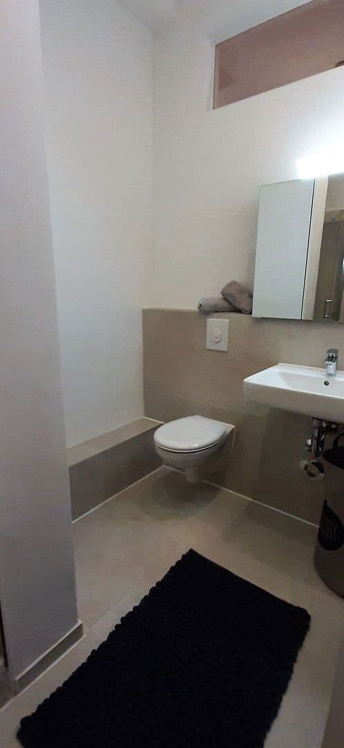 Pronájem bytu 1+1 33 m², Berlin, Berlín Pronájem bytu 1+1 33 m², Berlin, Berlín