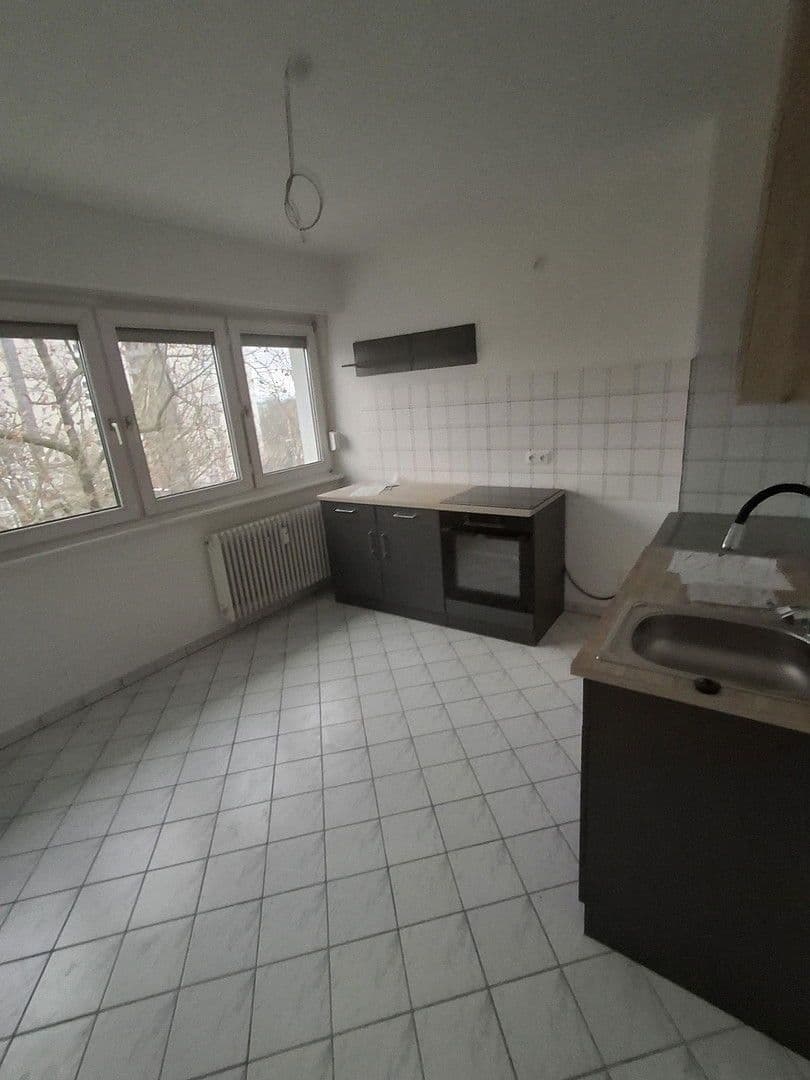 Pronájem bytu 3+1 78 m², Rheinstraße 53, Karlsruhe, Bádensko-Württembersko Pronájem bytu 3+1 78 m², Rheinstraße 53, Karlsruhe, Bádensko-Württembersko