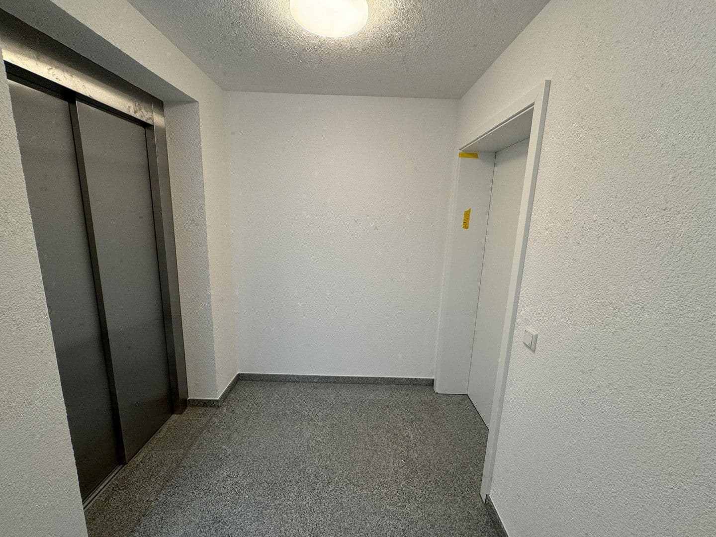 Pronájem bytu 2+1 63 m², Barbarossastrasse 12, Hanau, Hessen Pronájem bytu 2+1 63 m², Barbarossastrasse 12, Hanau, Hessen