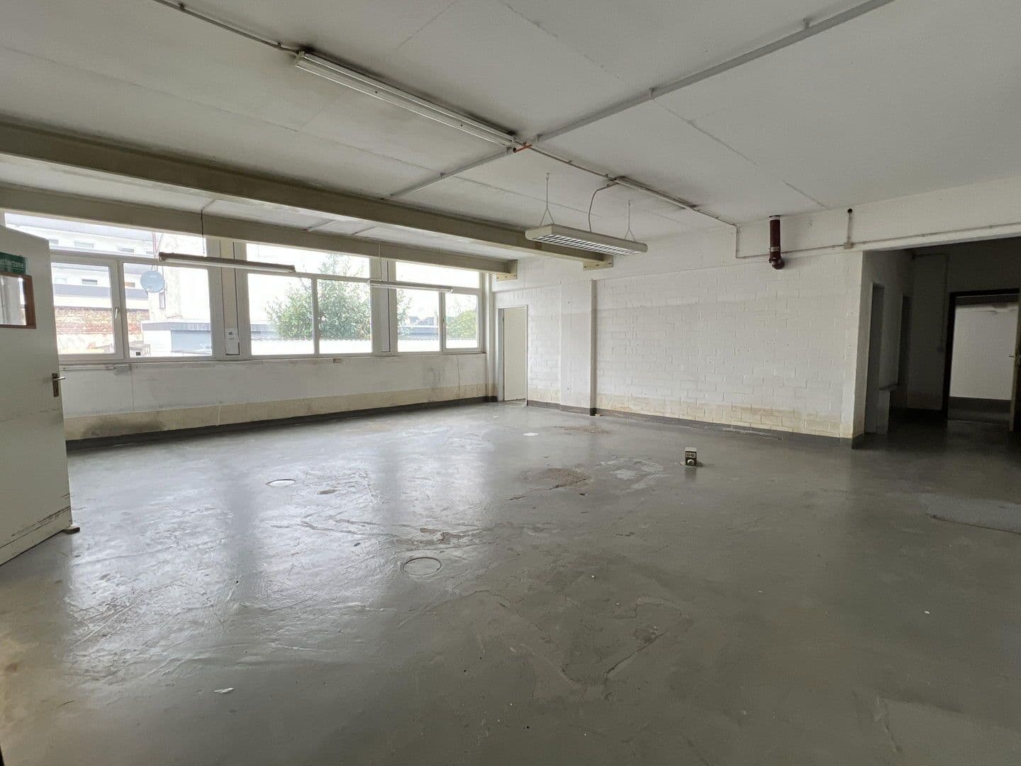 Pronájem kanceláře 1.000 m², Leverkusen, Severní Porýní-Vestfálsko Pronájem kanceláře 1.000 m², Leverkusen, Severní Porýní-Vestfálsko