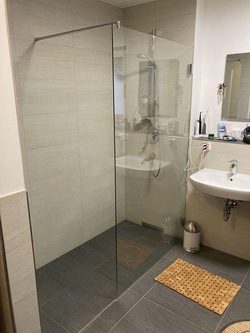 Pronájem bytu 3+1 123 m², Hanfelder Str. 7a, Oberbrunn, Bavorsko Pronájem bytu 3+1 123 m², Hanfelder Str. 7a, Oberbrunn, Bavorsko