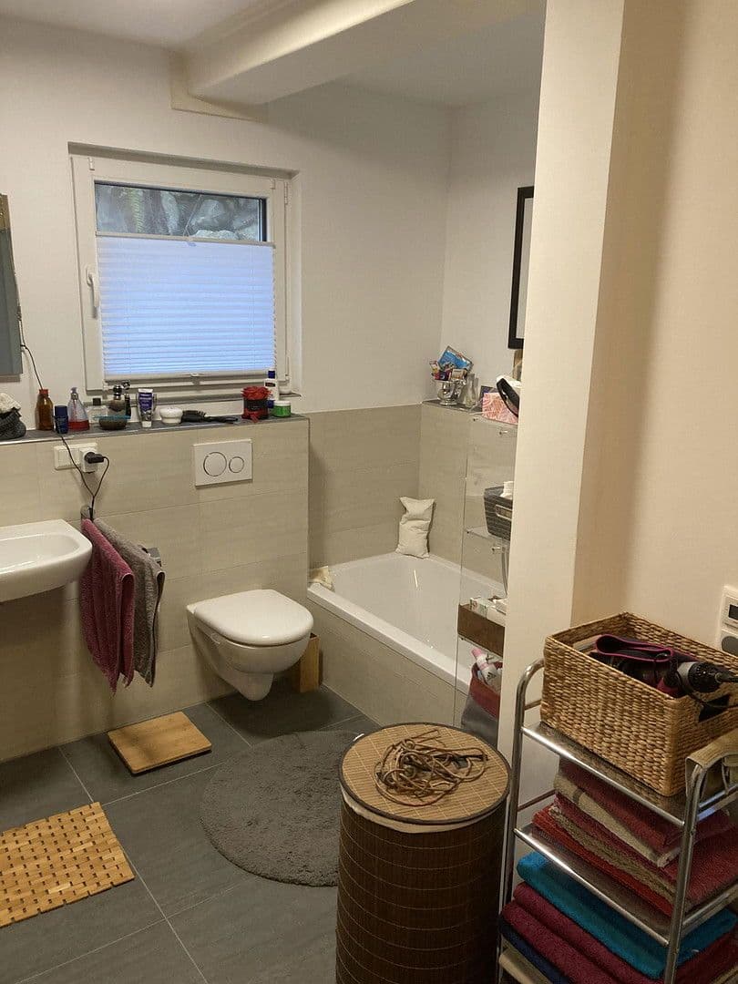 Pronájem bytu 3+1 123 m², Hanfelder Str. 7a, Oberbrunn, Bavorsko Pronájem bytu 3+1 123 m², Hanfelder Str. 7a, Oberbrunn, Bavorsko