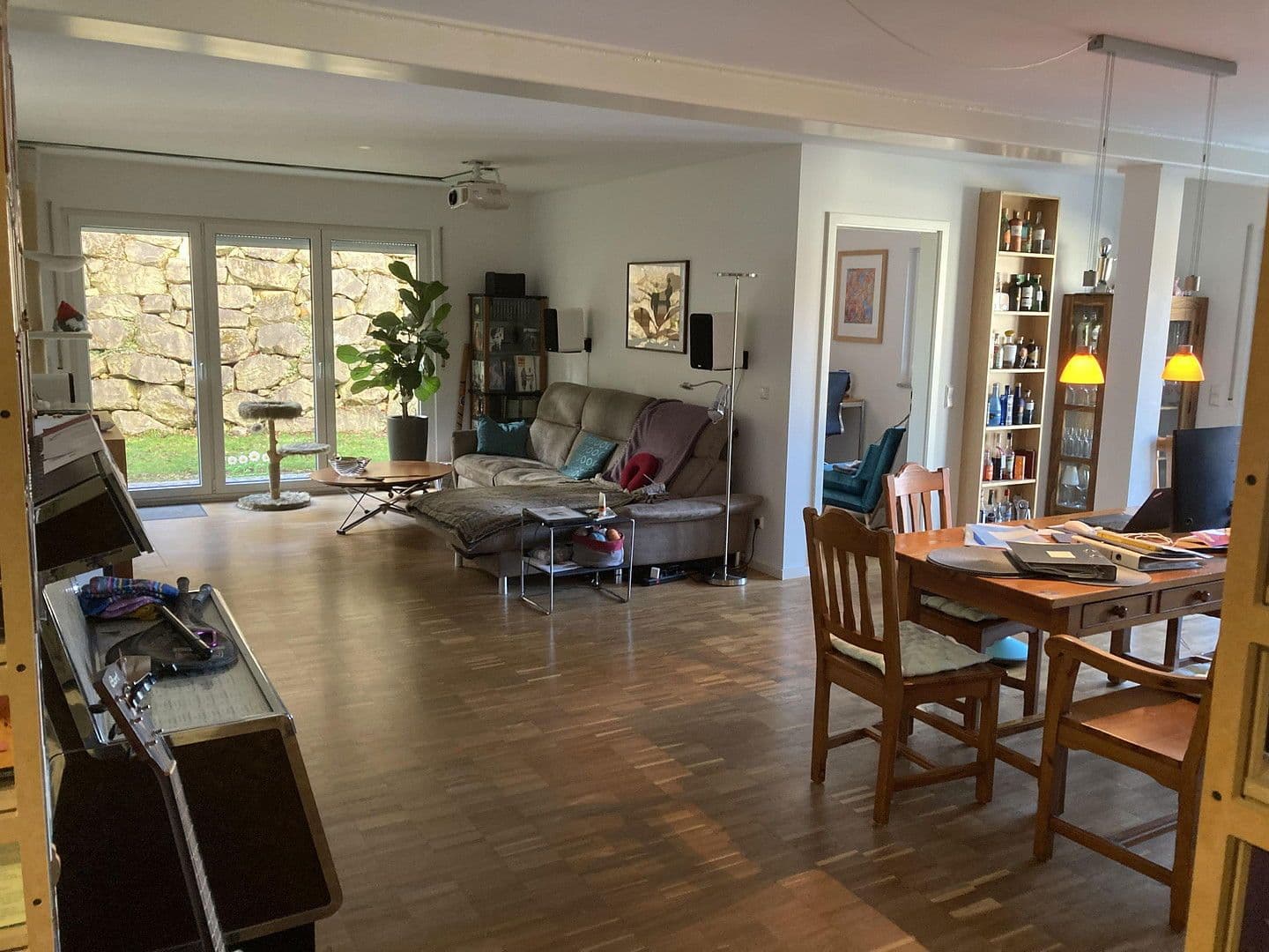 Pronájem bytu 3+1 123 m², Hanfelder Str. 7a, Oberbrunn, Bavorsko Pronájem bytu 3+1 123 m², Hanfelder Str. 7a, Oberbrunn, Bavorsko