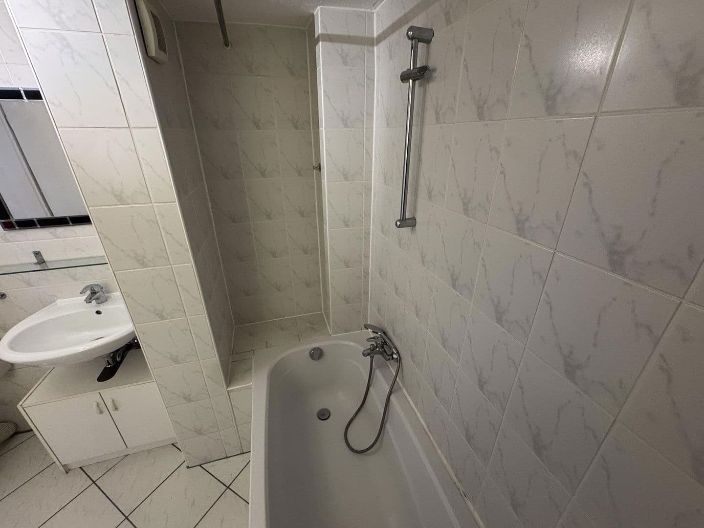 Pronájem bytu 2+1 51 m², Friedberger Landstraße 85, frankfurt am Main, Hessen Pronájem bytu 2+1 51 m², Friedberger Landstraße 85, frankfurt am Main, Hessen