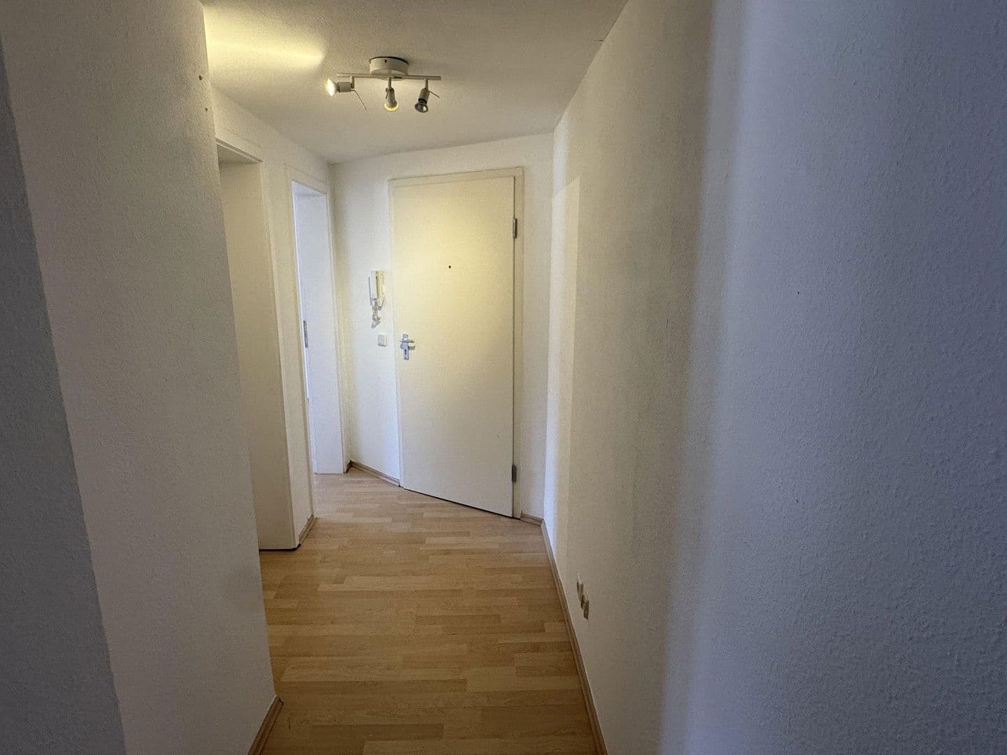 Pronájem bytu 2+1 51 m², Friedberger Landstraße 85, frankfurt am Main, Hessen Pronájem bytu 2+1 51 m², Friedberger Landstraße 85, frankfurt am Main, Hessen