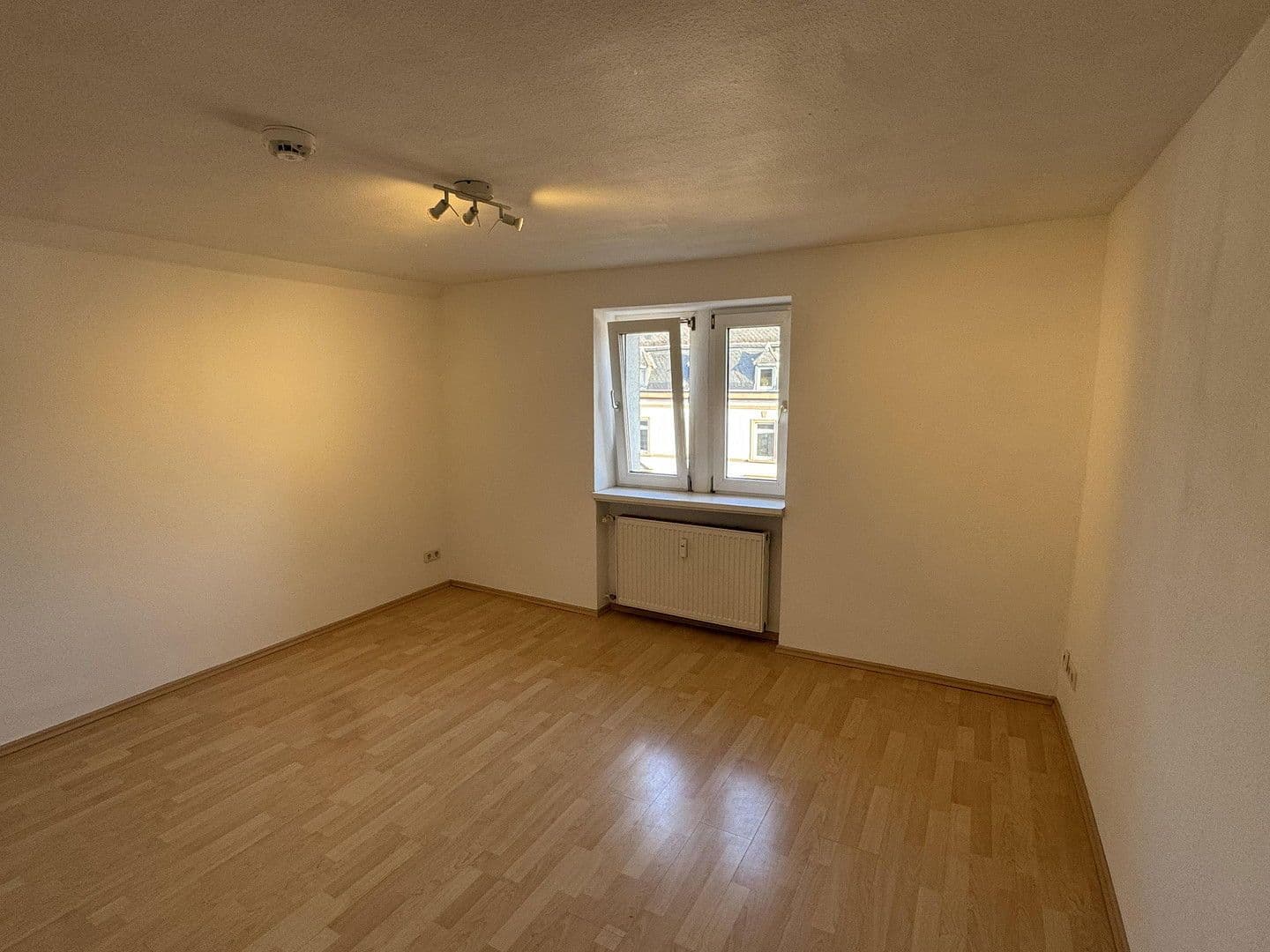 Pronájem bytu 2+1 51 m², Friedberger Landstraße 85, frankfurt am Main, Hessen Pronájem bytu 2+1 51 m², Friedberger Landstraße 85, frankfurt am Main, Hessen
