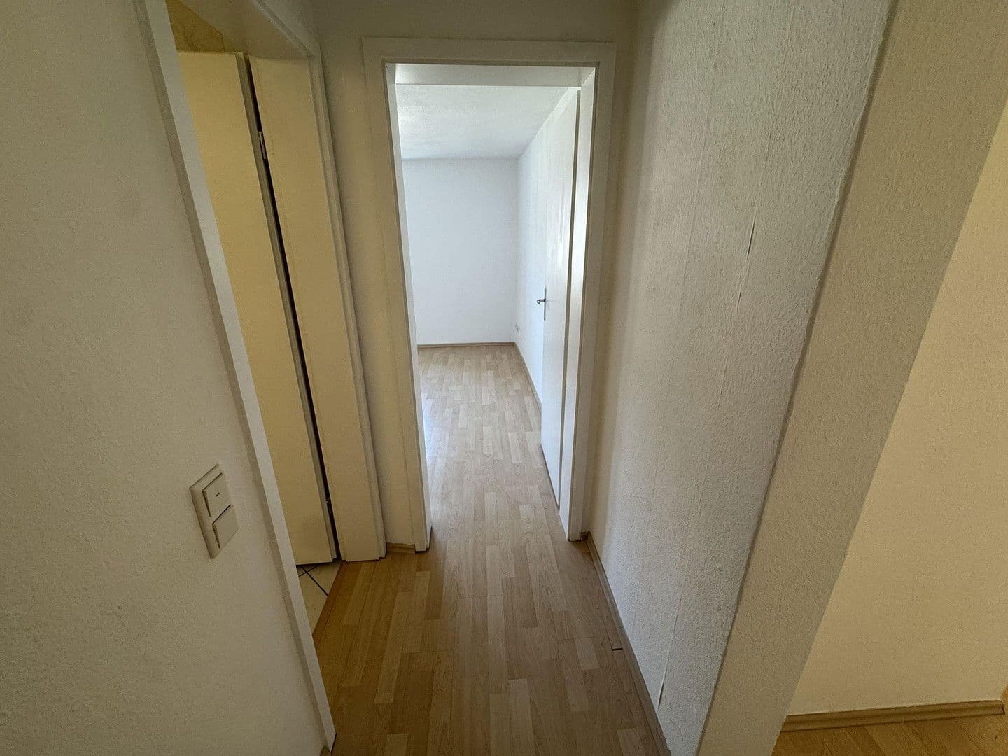 Pronájem bytu 2+1 51 m², Friedberger Landstraße 85, frankfurt am Main, Hessen Pronájem bytu 2+1 51 m², Friedberger Landstraße 85, frankfurt am Main, Hessen