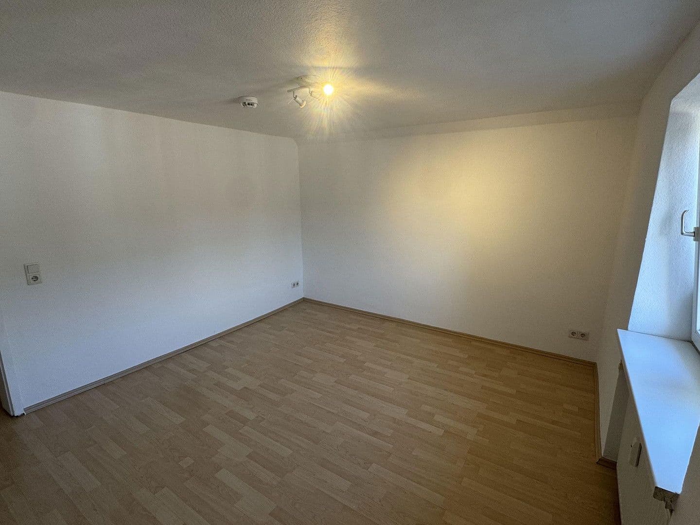 Pronájem bytu 2+1 51 m², Friedberger Landstraße 85, frankfurt am Main, Hessen Pronájem bytu 2+1 51 m², Friedberger Landstraße 85, frankfurt am Main, Hessen