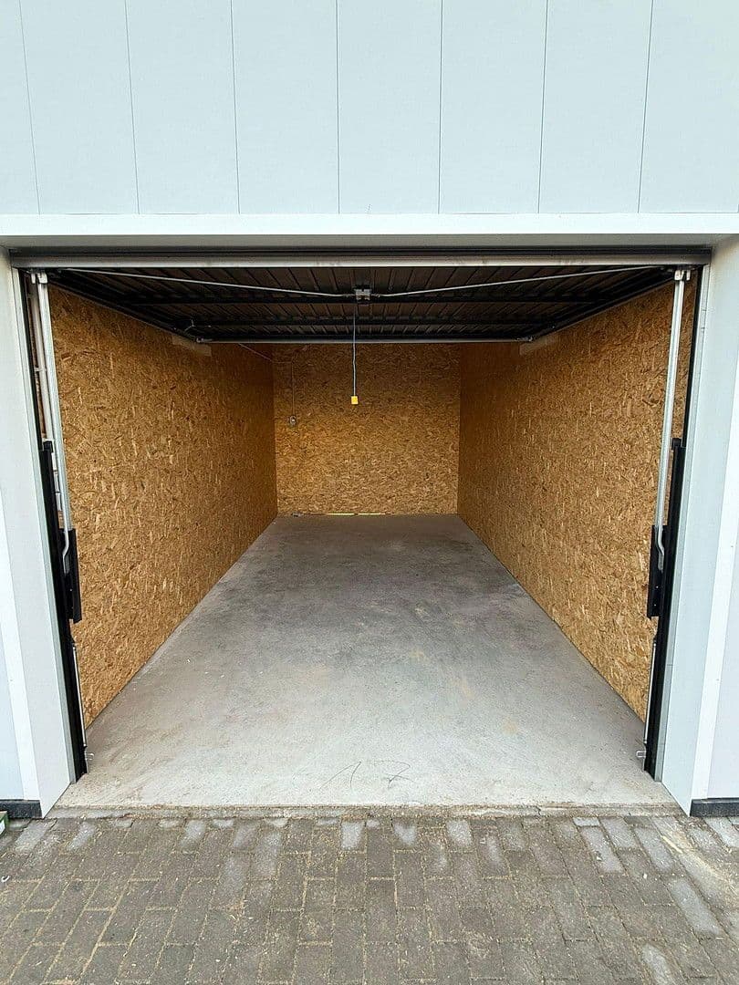 Pronájem garáže, Schkopau, Sasko-Anhaltsko Pronájem garáže, Schkopau, Sasko-Anhaltsko