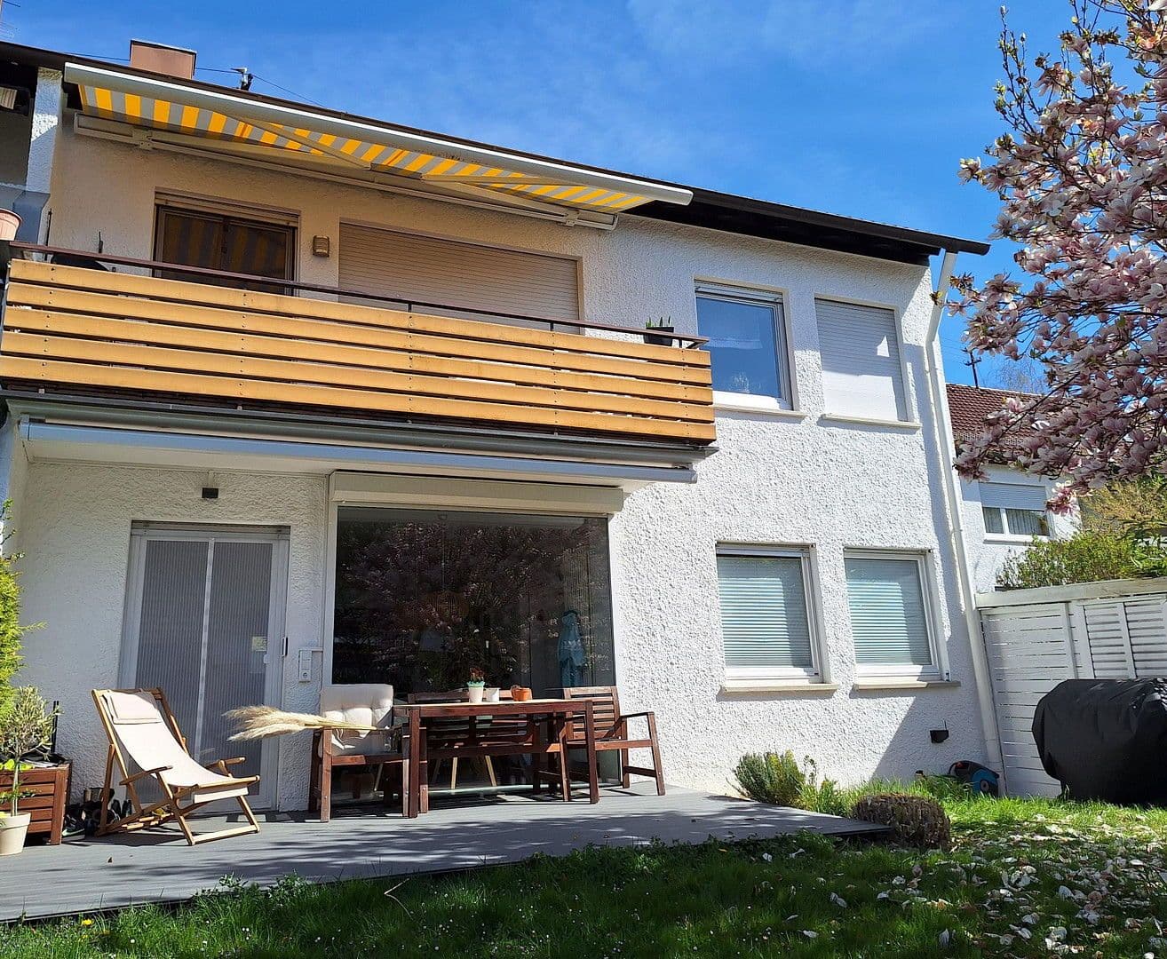 Prodej bytu 3+1 90 m², Ostfildern, Bádensko-Württembersko Prodej bytu 3+1 90 m², Ostfildern, Bádensko-Württembersko