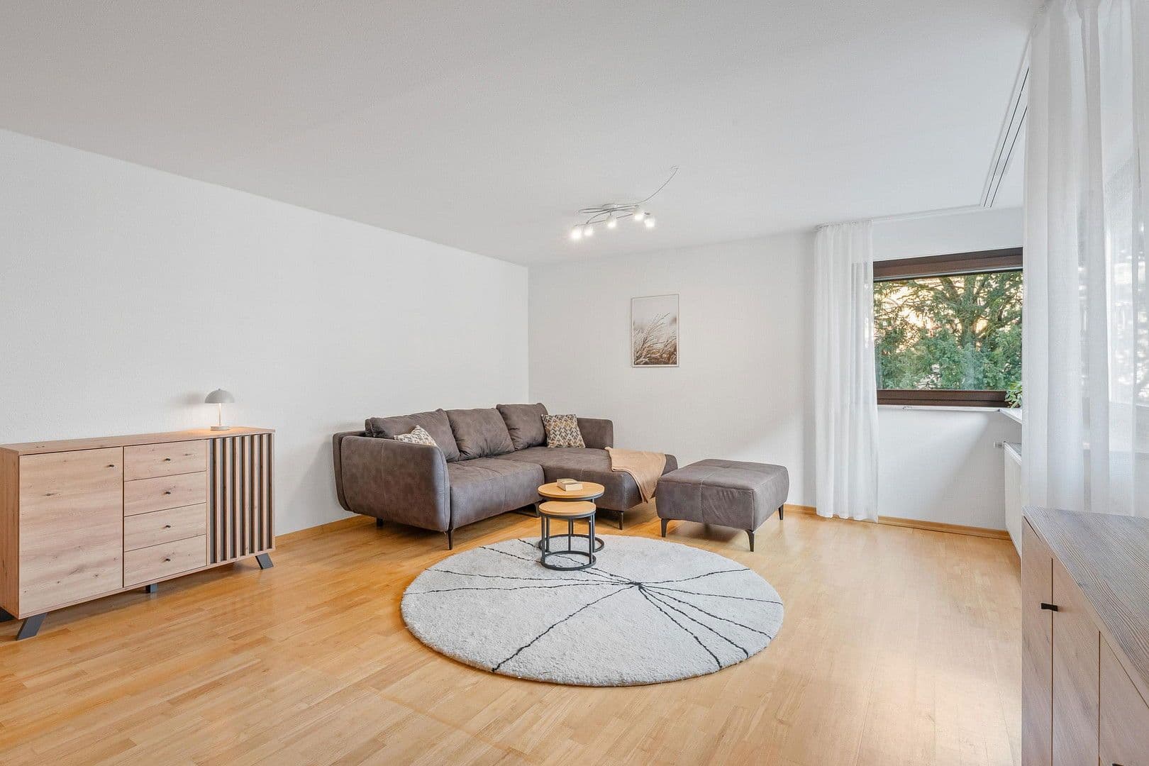 Prodej bytu 2+1 64 m², Reutlingen, Bádensko-Württembersko Prodej bytu 2+1 64 m², Reutlingen, Bádensko-Württembersko
