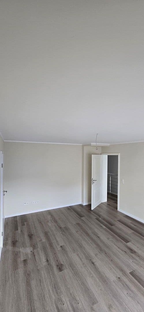 Pronájem bytu 2+1 57 m², Schmidtstraße 8, Rüdesheim am Rhein, Hessen Pronájem bytu 2+1 57 m², Schmidtstraße 8, Rüdesheim am Rhein, Hessen
