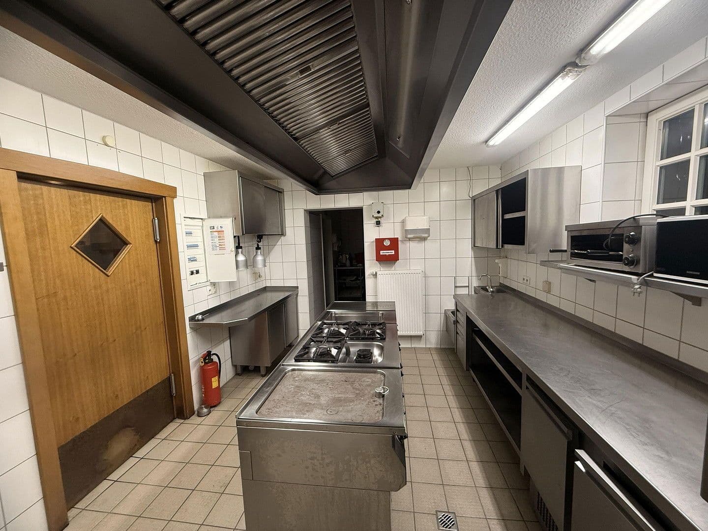 Pronájem nebytového prostoru 250 m², Schulstraße 1, Vöhl, Hessen Pronájem nebytového prostoru 250 m², Schulstraße 1, Vöhl, Hessen