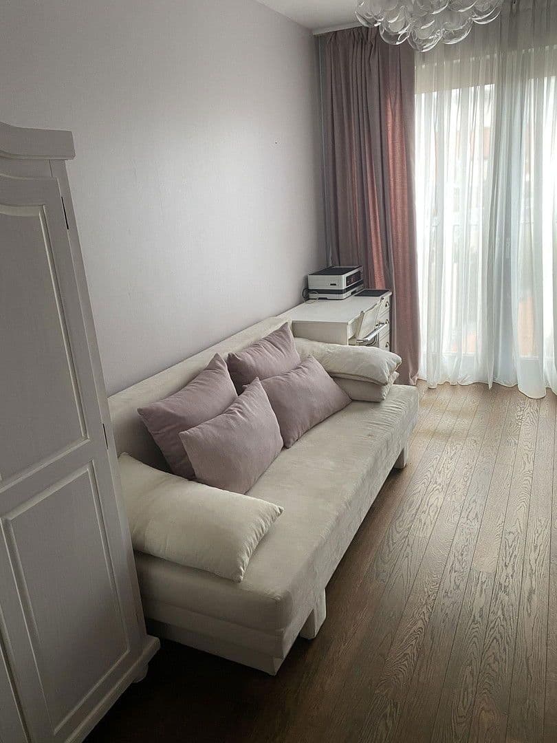 Pronájem bytu 5+1 140 m², Käthchen-Paulus-Str 0, Frankfurt am Main, Hessen Pronájem bytu 5+1 140 m², Käthchen-Paulus-Str 0, Frankfurt am Main, Hessen