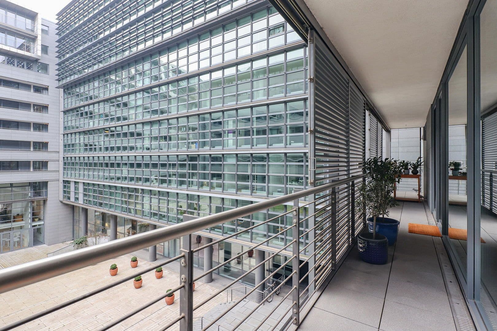 Prodej bytu 3+1 116 m², Berlin, Berlín Prodej bytu 3+1 116 m², Berlin, Berlín