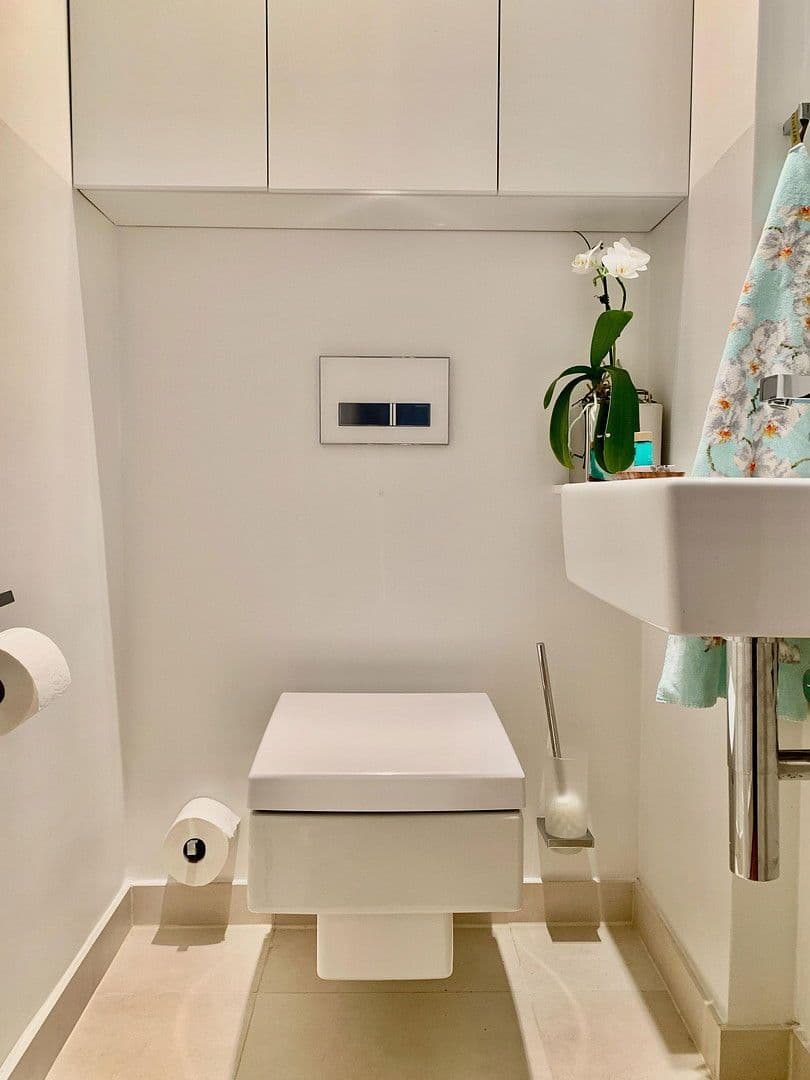 Prodej bytu 4+1 108 m², Hamburg, Hamburg Prodej bytu 4+1 108 m², Hamburg, Hamburg