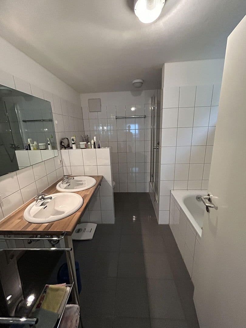 Prodej domu 191 m², pozemek 635 m², Langenfeld (Rheinland), Severní Porýní-Vestfálsko Prodej domu 191 m², pozemek 635 m², Langenfeld (Rheinland), Severní Porýní-Vestfálsko