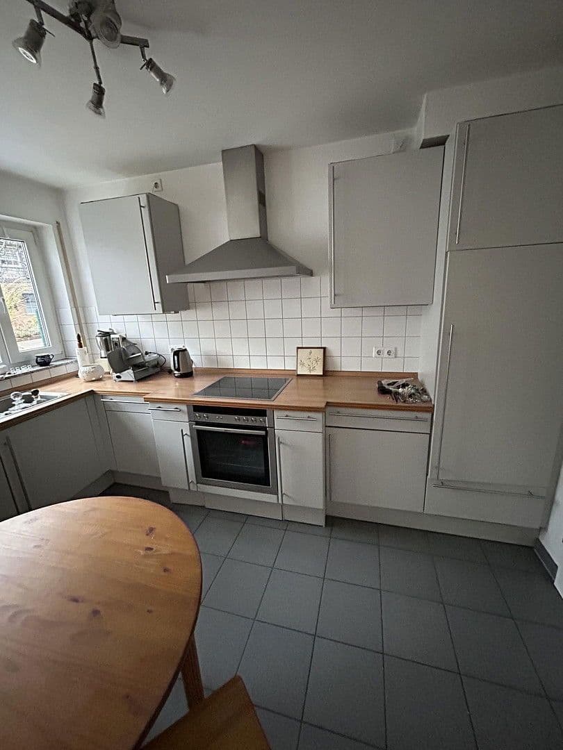 Prodej domu 191 m², pozemek 635 m², Langenfeld (Rheinland), Severní Porýní-Vestfálsko Prodej domu 191 m², pozemek 635 m², Langenfeld (Rheinland), Severní Porýní-Vestfálsko