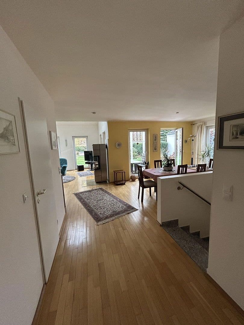 Prodej domu 191 m², pozemek 635 m², Langenfeld (Rheinland), Severní Porýní-Vestfálsko Prodej domu 191 m², pozemek 635 m², Langenfeld (Rheinland), Severní Porýní-Vestfálsko