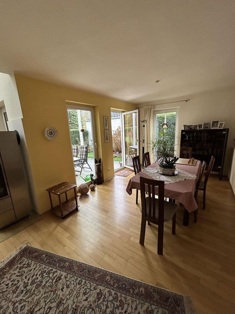 Prodej domu 191 m², pozemek 635 m², Langenfeld (Rheinland), Severní Porýní-Vestfálsko Prodej domu 191 m², pozemek 635 m², Langenfeld (Rheinland), Severní Porýní-Vestfálsko