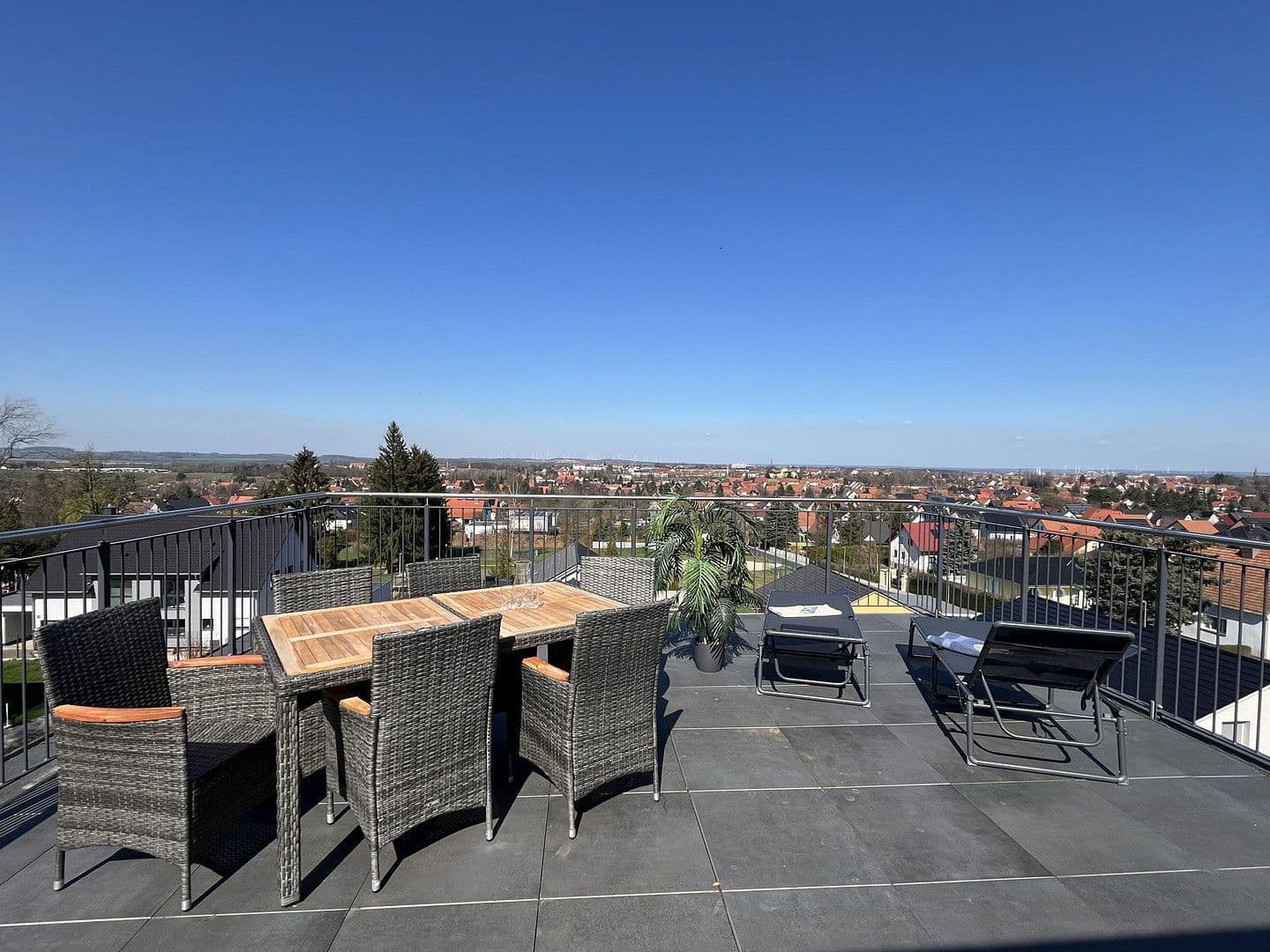 Pronájem bytu 3+kk 115 m², Schlaurother Str. 10, Zhořelec, Sasko Pronájem bytu 3+kk 115 m², Schlaurother Str. 10, Zhořelec, Sasko