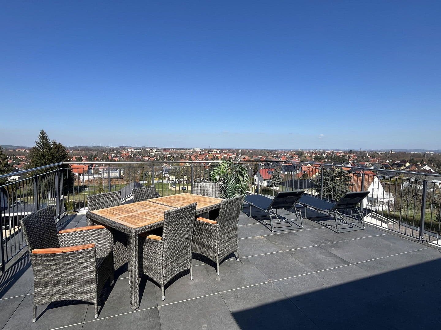 Pronájem bytu 3+kk 115 m², Schlaurother Str. 10, Zhořelec, Sasko Pronájem bytu 3+kk 115 m², Schlaurother Str. 10, Zhořelec, Sasko