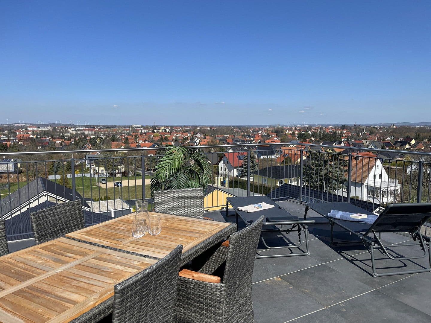 Pronájem bytu 3+kk 115 m², Schlaurother Str. 10, Zhořelec, Sasko Pronájem bytu 3+kk 115 m², Schlaurother Str. 10, Zhořelec, Sasko