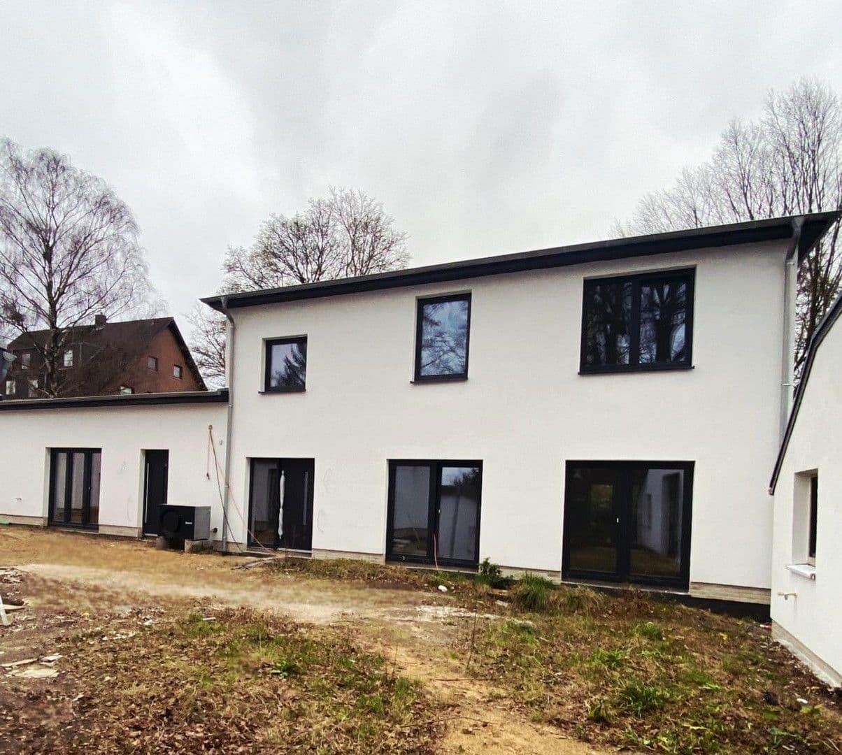 Pronájem domu 92 m², pozemek 1.200 m², Pinguinweg 9, Hamburg, Hamburg Pronájem domu 92 m², pozemek 1.200 m², Pinguinweg 9, Hamburg, Hamburg