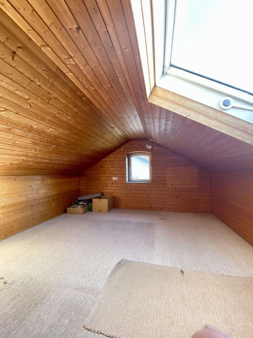 Prodej domu 125 m², pozemek 866 m², Obere Zeiselbergstraße 23, Schwäbisch Gmünd, Bádensko-Württembersko Prodej domu 125 m², pozemek 866 m², Obere Zeiselbergstraße 23, Schwäbisch Gmünd, Bádensko-Württembersko