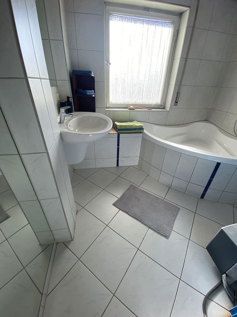 Prodej domu 125 m², pozemek 866 m², Obere Zeiselbergstraße 23, Schwäbisch Gmünd, Bádensko-Württembersko Prodej domu 125 m², pozemek 866 m², Obere Zeiselbergstraße 23, Schwäbisch Gmünd, Bádensko-Württembersko