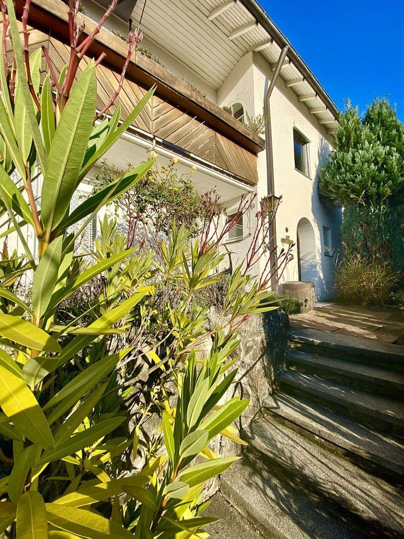 Prodej domu 125 m², pozemek 866 m², Obere Zeiselbergstraße 23, Schwäbisch Gmünd, Bádensko-Württembersko Prodej domu 125 m², pozemek 866 m², Obere Zeiselbergstraße 23, Schwäbisch Gmünd, Bádensko-Württembersko