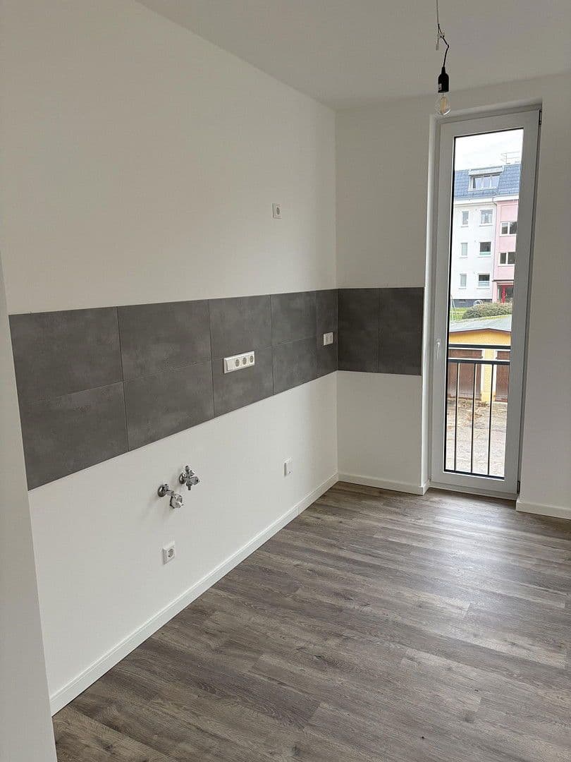 Pronájem domu 320 m², pozemek 520 m², Kienhorststr. 103A, Berlin, Berlín Pronájem domu 320 m², pozemek 520 m², Kienhorststr. 103A, Berlin, Berlín